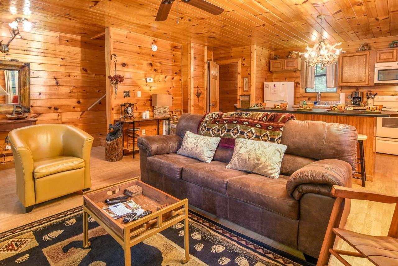 Permanent Vacation-Private Honeymoon Cabin With Hot Tub Sevierville Eksteriør bilde
