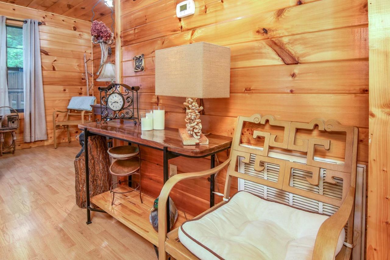 Permanent Vacation-Private Honeymoon Cabin With Hot Tub Sevierville Eksteriør bilde