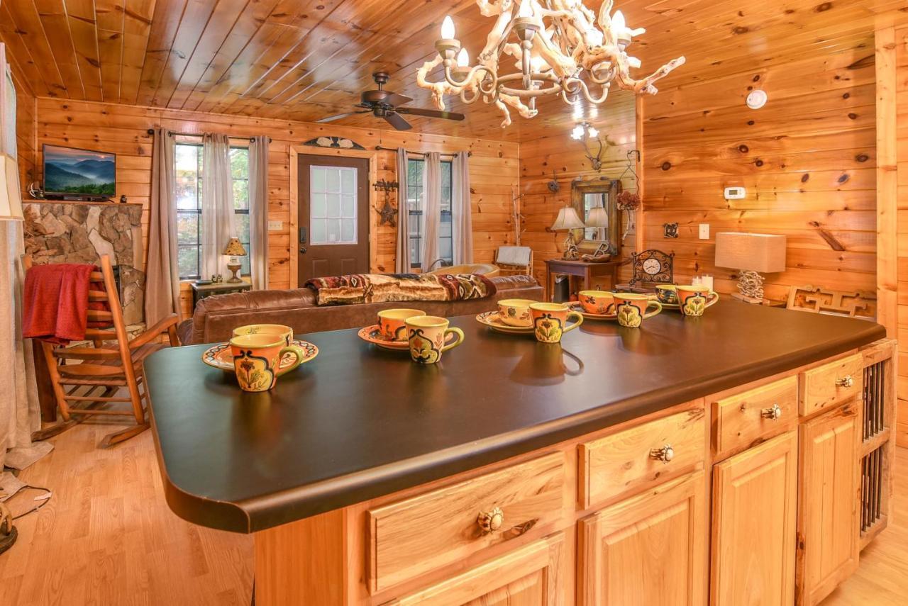 Permanent Vacation-Private Honeymoon Cabin With Hot Tub Sevierville Eksteriør bilde